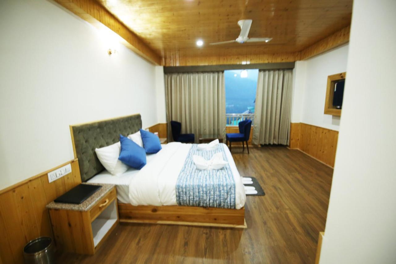 Blossom Hill Retreat Hotel Manāli Esterno foto