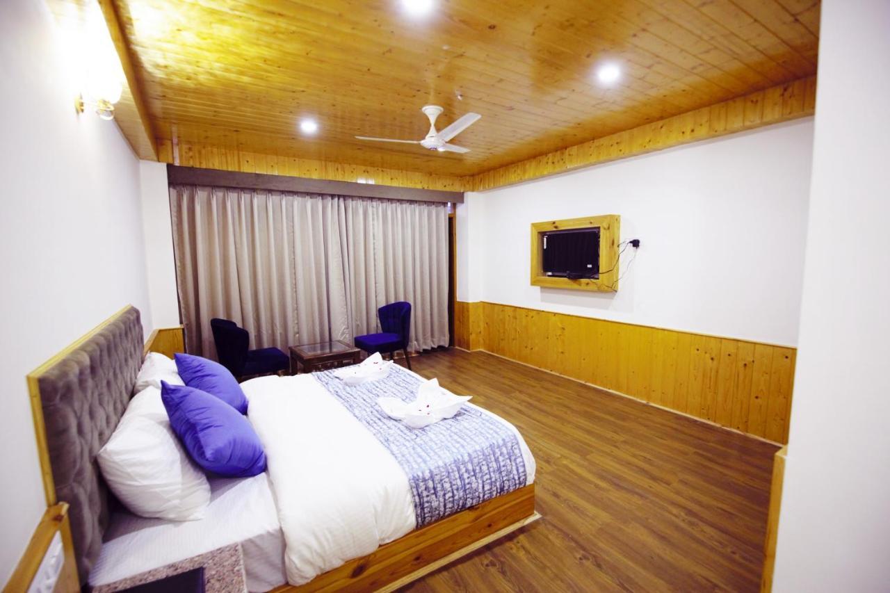 Blossom Hill Retreat Hotel Manāli Esterno foto